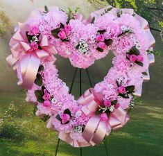 Corazón Funerario Clavel y Lilium, Composiciones Florales Clásicas, Envíos Florales Urgentes a Tanatorios, Flores para Difuntos